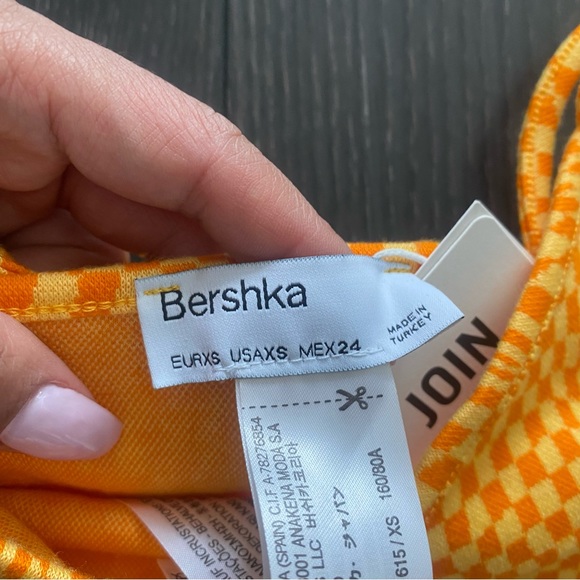 Top Set (1/2) - Picture 2 of 2